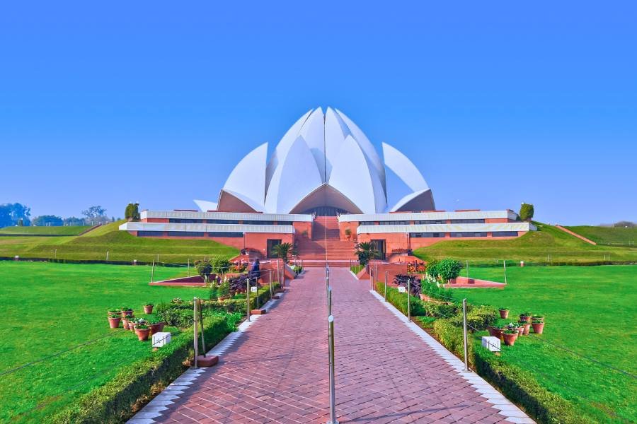 Customized Half Day or Full Day Delhi Shopping Tour with Female Consultant
